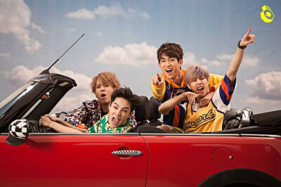 GOT7是韩国JYPEntertainment于2014年推出的男子组合，七名成员包括林在范（JB.）、朴珍荣（Jr.）、段宜恩（Mark）、王嘉尔（Jackson）、崔荣宰（YoungJae）、BamBam、金宥谦（YuGyeom）