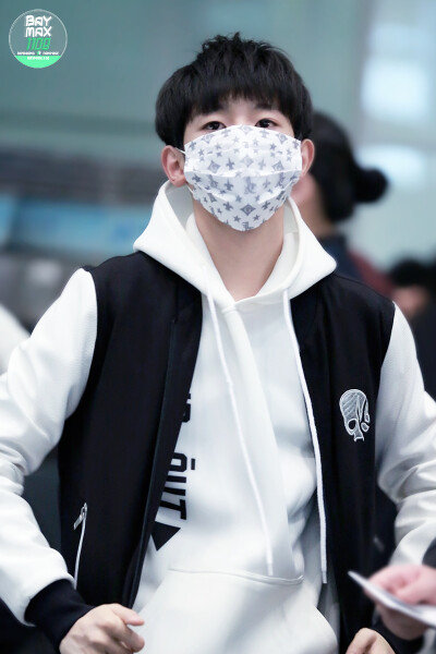  TFBOYS王源 151130 北京返重庆 cr：Baymax1108 