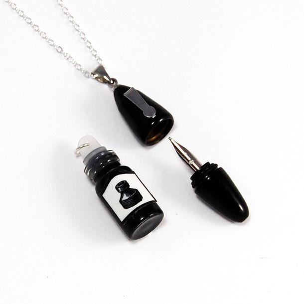 Working Fountain Pen Necklace Fantastic I never find my pen when I need it