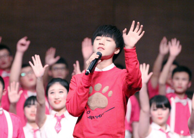 #王俊凯# 160103 八中新年音乐会