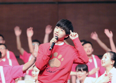 #王俊凯# 160103 八中新年音乐会