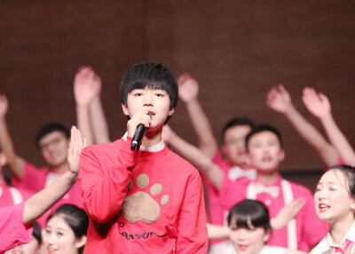 #王俊凯# 160103 八中新年音乐会
