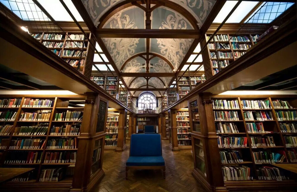 #不忘时光里的校园#the library of Cambridge University