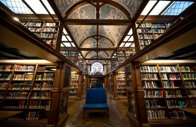 #不忘时光里的校园#the library of Cambridge University