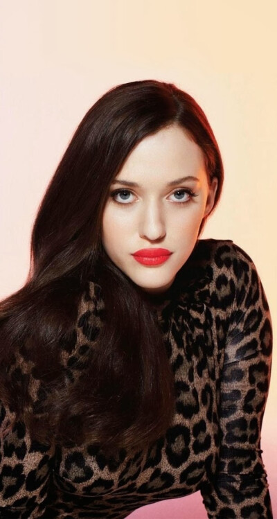 破产姐妹，Kat Dennings, Max，美剧