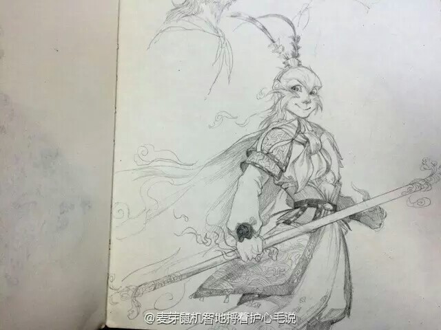 “这身行头到还不错。”