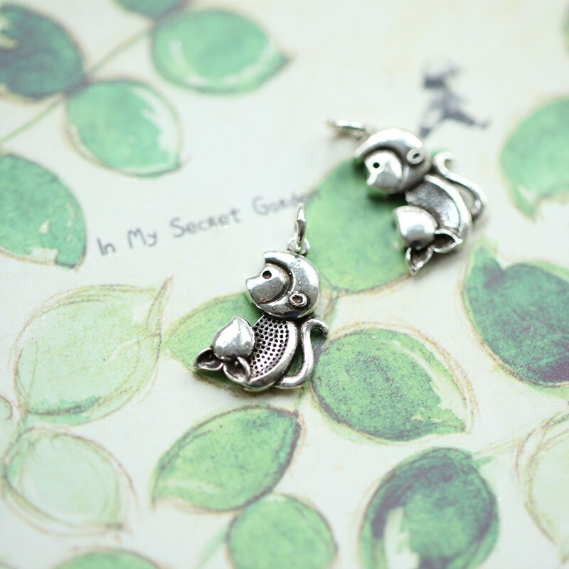 小顽皮 s925 做旧泰银小猴子 生肖猴本命年纯银吊坠
