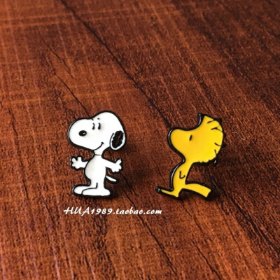 日韩卡通 Snoopy史努比 可爱滴油工艺耳钉 不对称饰品耳饰