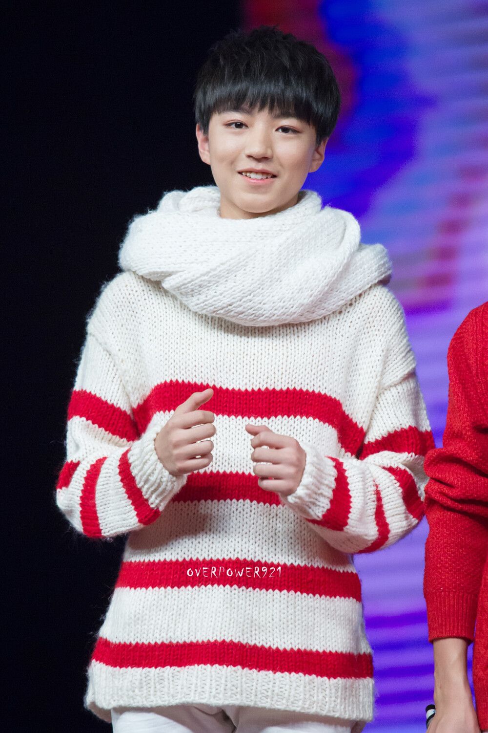 #王俊凯# #TFBOYS王俊凯# #TFBOYS# 151128 同组合成员生日会 cr：OverPower921