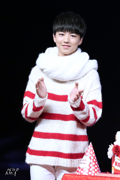 #王俊凯# #TFBOYS王俊凯# #TFBOYS# 151128 同组合成员生日会 cr：WHOAMI-77