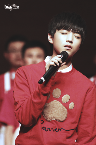 #王俊凯# 160103 八中新年音乐会