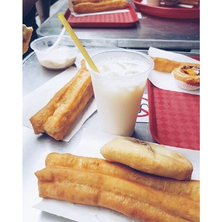 早餐绝配 豆浆油条