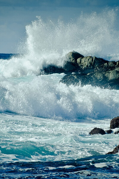 大海 天空 蓝色 壁纸 桌面 海水 海边 海浪 浪花