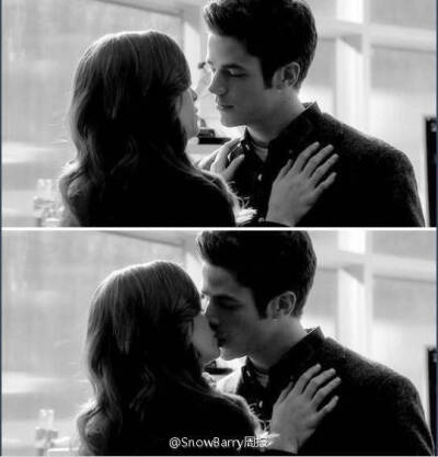 Grant Gustin 闪电侠扮演者
Snowbarry