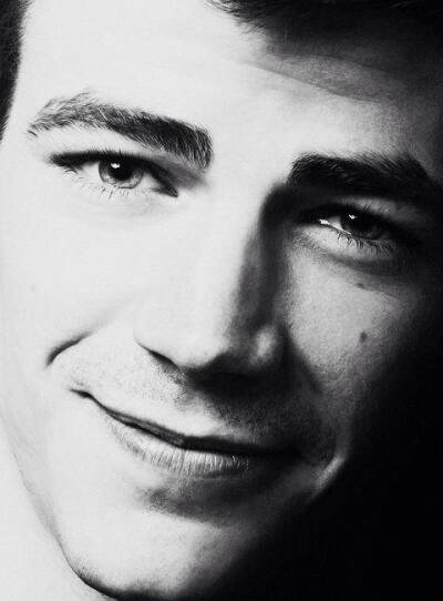 Grant Gustin 闪电侠扮演者