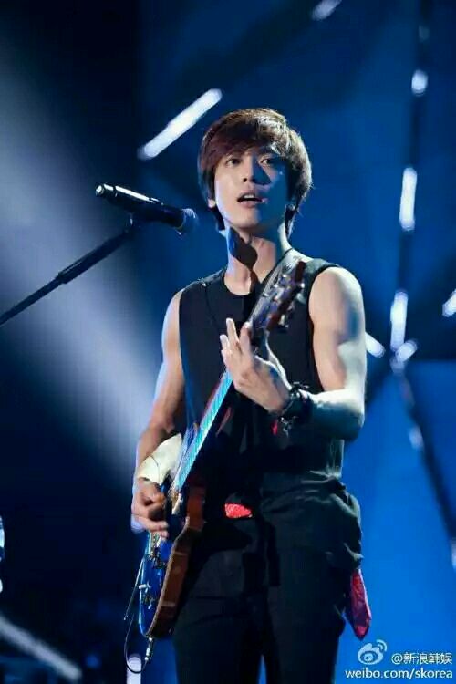 cnblue 郑容和