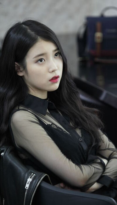 IU