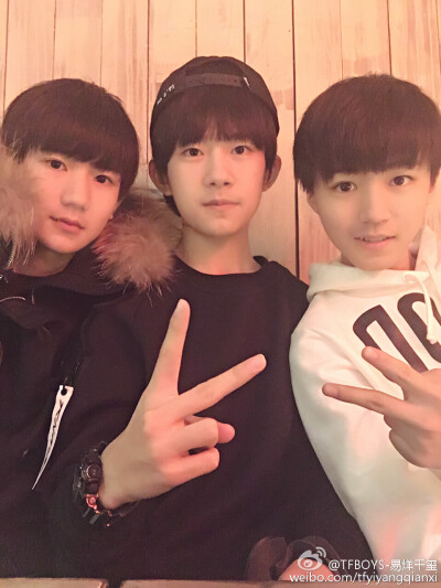 TFBOYS 王俊凯你咋这么嫩！(๑˙ー˙๑)