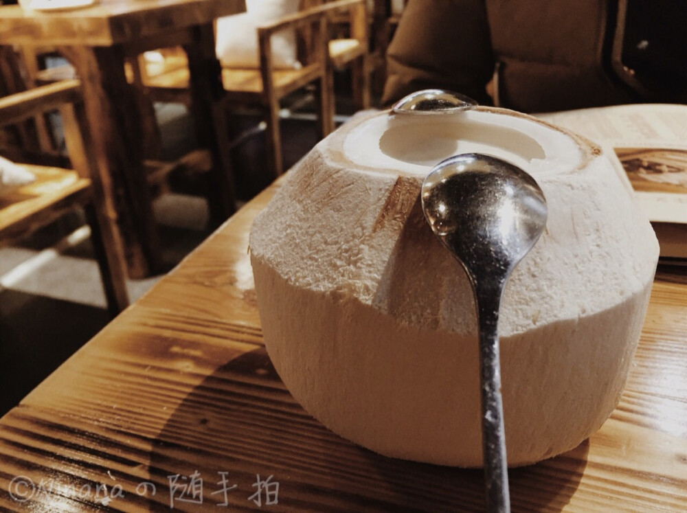 #美食# 椰子冻（收集或喜欢我照片的 欢迎关注我 专辑里所有照片都是本人努力拍摄调色过的~ 技术渣 但都是诚意出品~）