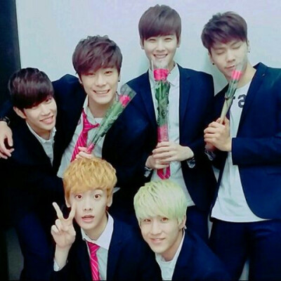 。astro。 <br />。Astro。 <br />#moonbin #eunwoo #jin jin #sanha #Rocky #MJ