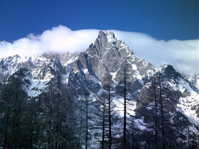 Courmayeur, Italy 19/02/2011 初中的时候，学校组织去意大利滑雪来着