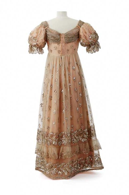约瑟芬皇后服饰，1810 ~