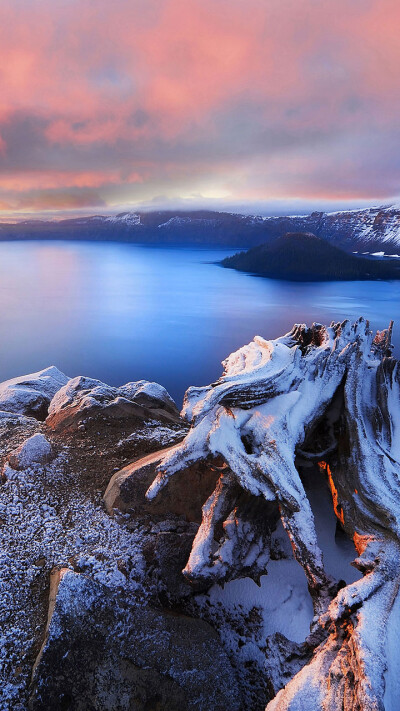 美国火山湖