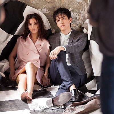 - 即使退下戏服并非我所想、我仍爱你故事里的模样。