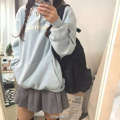 这属于同色系，搭配起来很赞