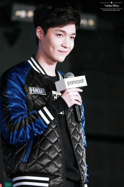 张艺兴.EXO.LAY