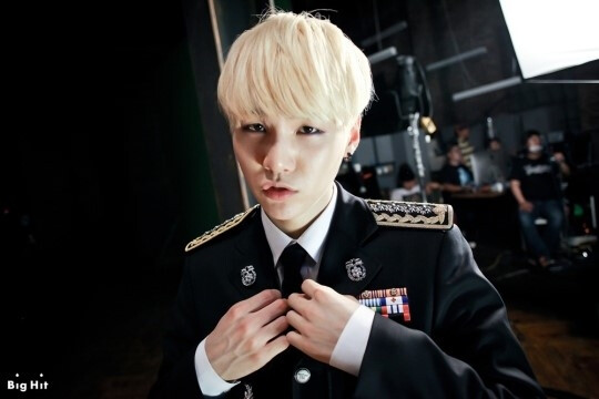 방탄소년단 BTS 防弹少年团 Bangtan Boys suga 闵玧其 SUGA Min Yoongi 슈가 민윤기