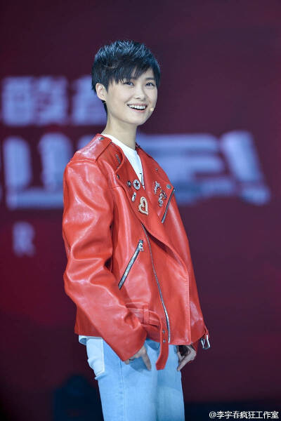 李宇＃春春＃春春掌萌人＃偷穿姐姐衣服的小姑凉