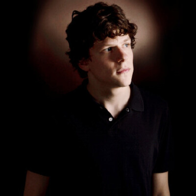 #Jesse Eisenberg#昨晚在SY看了一篇超級帶感的EM文！燃的嗷嗷亂叫！！！！！！！！！嚶~~刷一組卷毛！！好想念TSN啊！！！