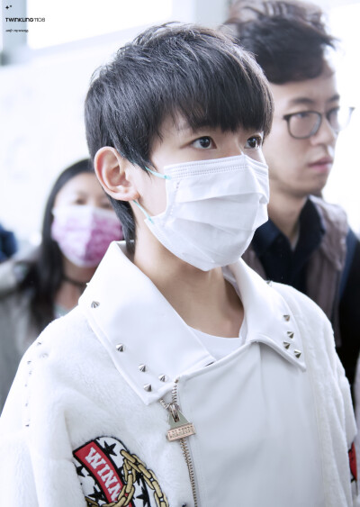 TFBOYS王源 151109重庆赴北京 cr:Twinkling1108