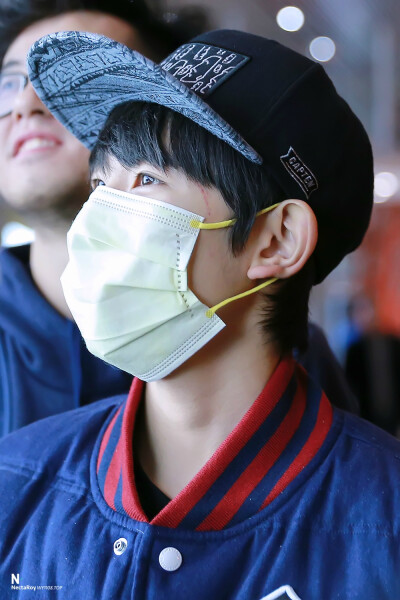 TFBOYS王源 151116宁波返北京 cr:_NectaRoy_