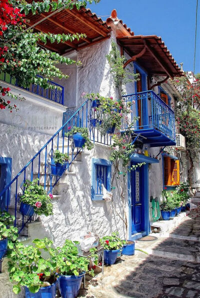 colours of skiathos island