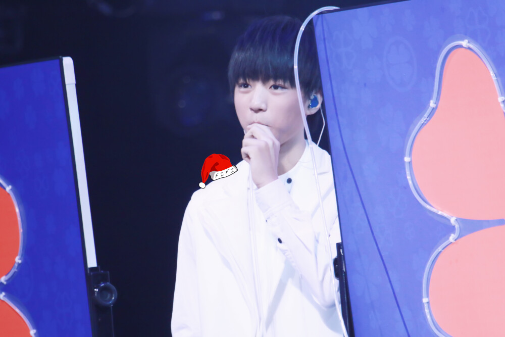 #王俊凯# #TFBOYS王俊凯# #TFBOYS# 150815 北京815两周年见面会 cr：MarieFiX921