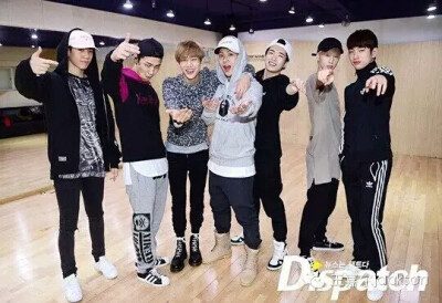 GOT7是韩国JYPEntertainment于2014年推出的男子组合，七名成员包括林在范（JB.）、朴珍荣（Jr.）、段宜恩（Mark）、王嘉尔（Jackson）、崔荣宰（YoungJae）、BamBam、金宥谦（YuGyeom）