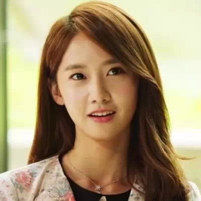 尹恩惠的发型（三七分微卷）