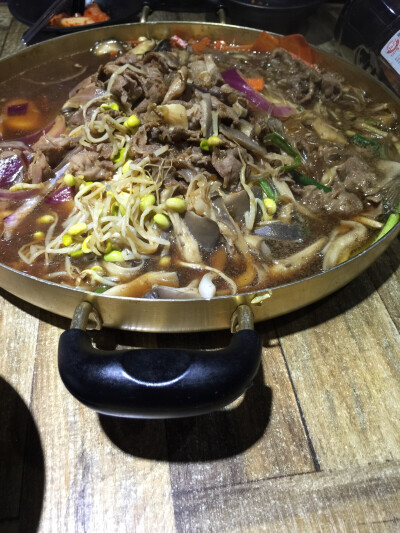 铁板牛肉，还有泡菜汤