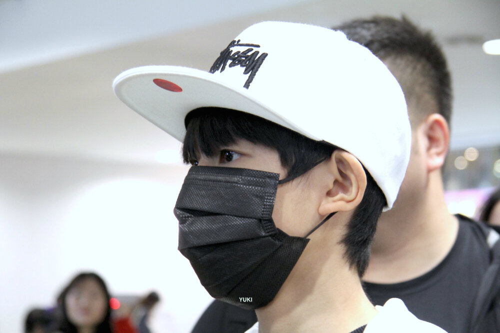 TFBOYS王源 151124首尔赴广州 cr:由纪姐姐_