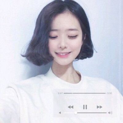 短发。