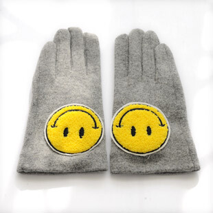 韩国进口现货可爱笑脸智能触屏分指加绒保暖手套