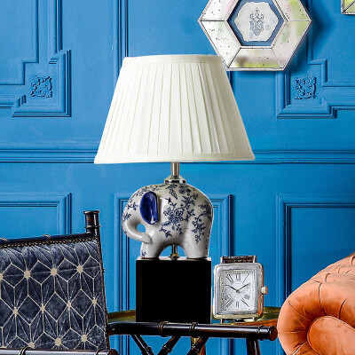 奇居良品 中式家居客厅书房卧室装饰灯具 青花纹小象陶瓷台灯