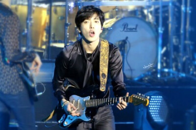 郑容和 cnblue