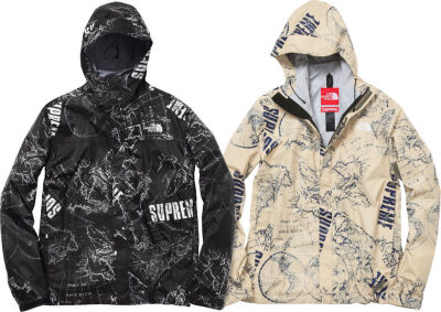 The North Face×Supreme 联名款世界地图印花冲锋衣，好像是这些联名款里人气偏低的一个系列，如今也不太常见，配件是同样印花两种配色的背包和拉杆行李箱