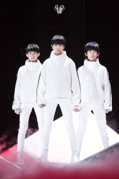 #王俊凯 #易烊千玺 #王源 #tfboys 高清 三人同行