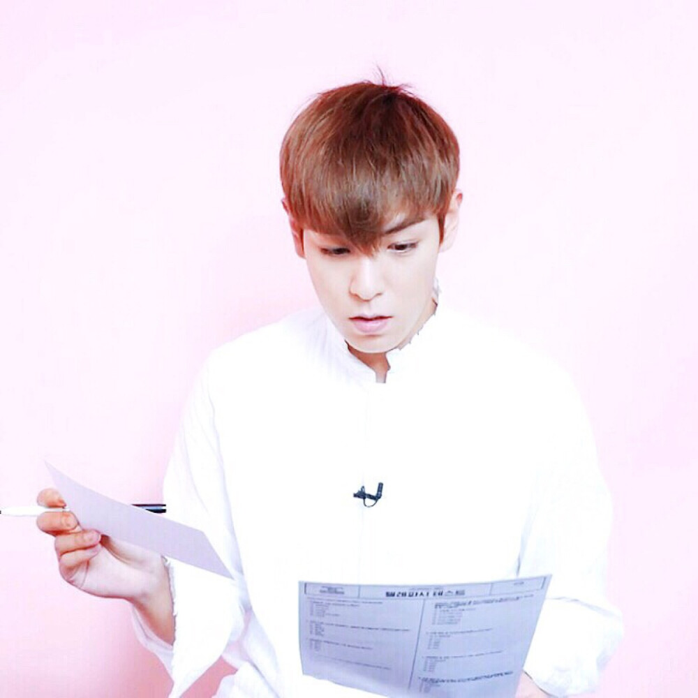 白衣少年崔胜铉