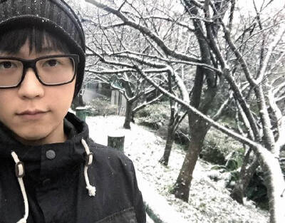 五月天 下雪阿信就有自拍，那我希望天天下雪⊙▽⊙