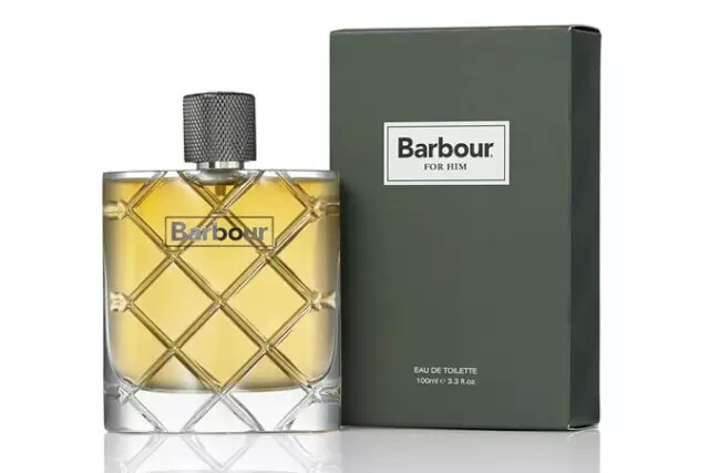 Barbour Classic For Him
▼
听名字这款就是一种主流的男士香水。看成分也不会让你失望，在经典的柚子，黑胡椒之上，它还多加了一些黑香豆和檀香的味道，是你个人最好的名片。
香味略微正式，所以它能够完美的应用于你的办公室和商务谈判，不要让这样美好的味道流失，你应该对它有更多的关注。